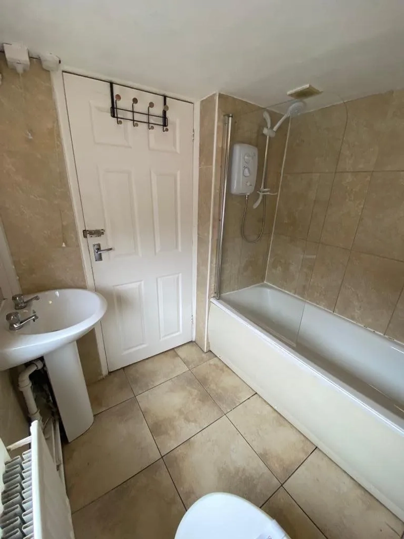 Moor Street, LN1 1PR - 4 Bed - Thumbnail 13